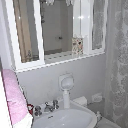 Siciliana House Gardens *